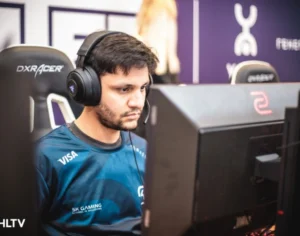 "Parei de fazer um monte de jogadas boas que gostava de fazer para que Felps pudesse tentar" - HLTV.org entrevista coldzera godzera2