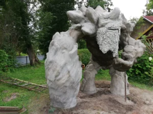 Fã cria replica de 3 metros do Tiny em seu jardim 3 Fã cria replica de 3 metros do Tiny em seu jardim OmIXS5R5tQU