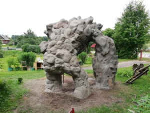 Fã cria replica de 3 metros do Tiny em seu jardim 2 Fã cria replica de 3 metros do Tiny em seu jardim pyX KHVOdLQ