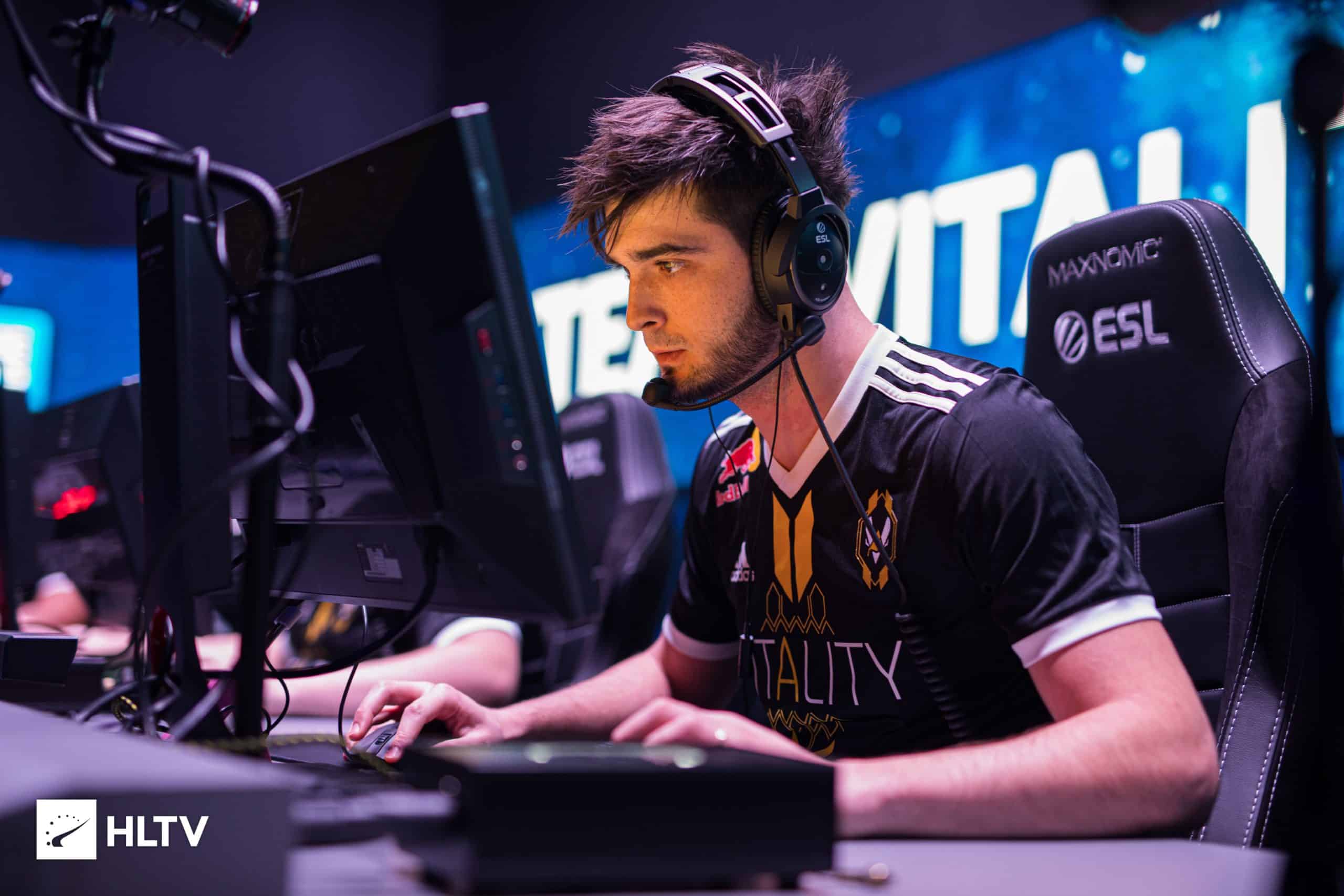 Hltv cs. Shox CS go 2020. Shox CS go Vitality. Shox КИБЕРСПОРТСМЕН. Шокс игрок.