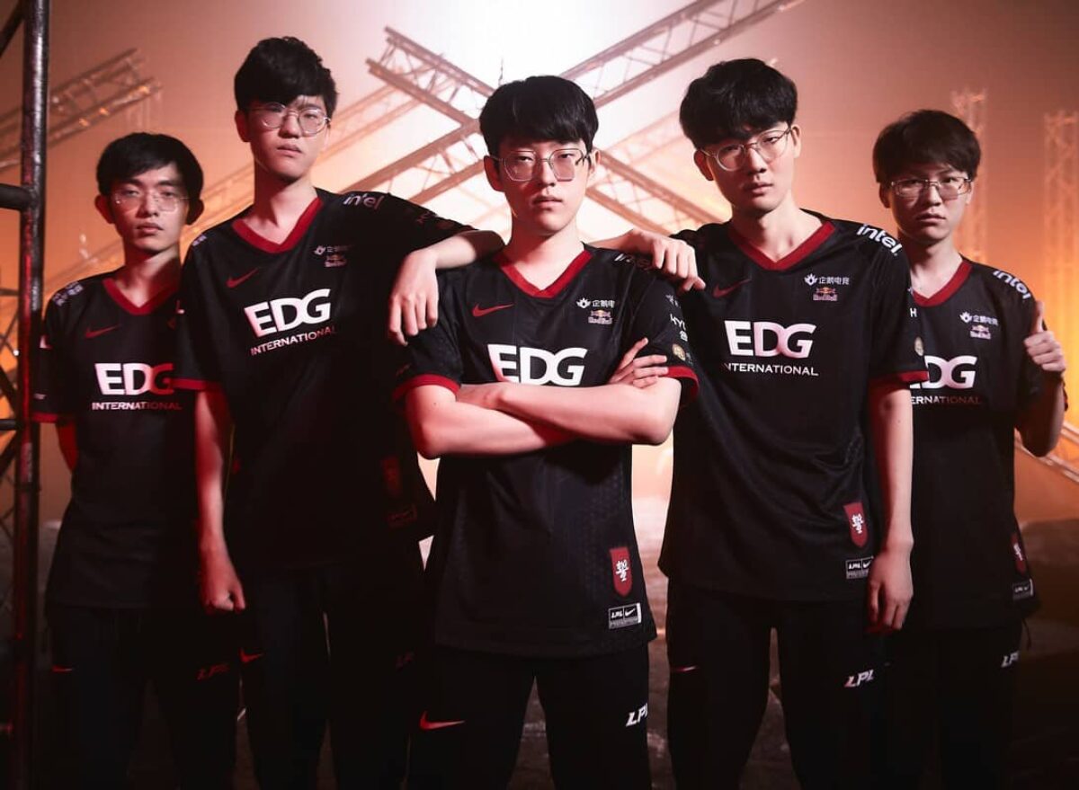 Equipe chinesa EDG conquista título mundial do League of Legends - Folha PE