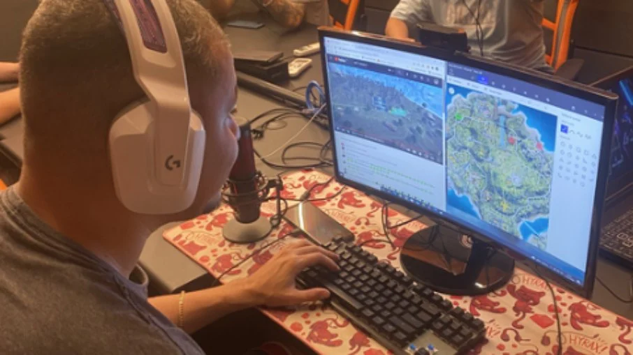 Com mais de um milhão de fãs, streamer Dedé realiza os sonhos da família 2 Com mais de um milhão de fãs, streamer Dedé realiza os sonhos da família