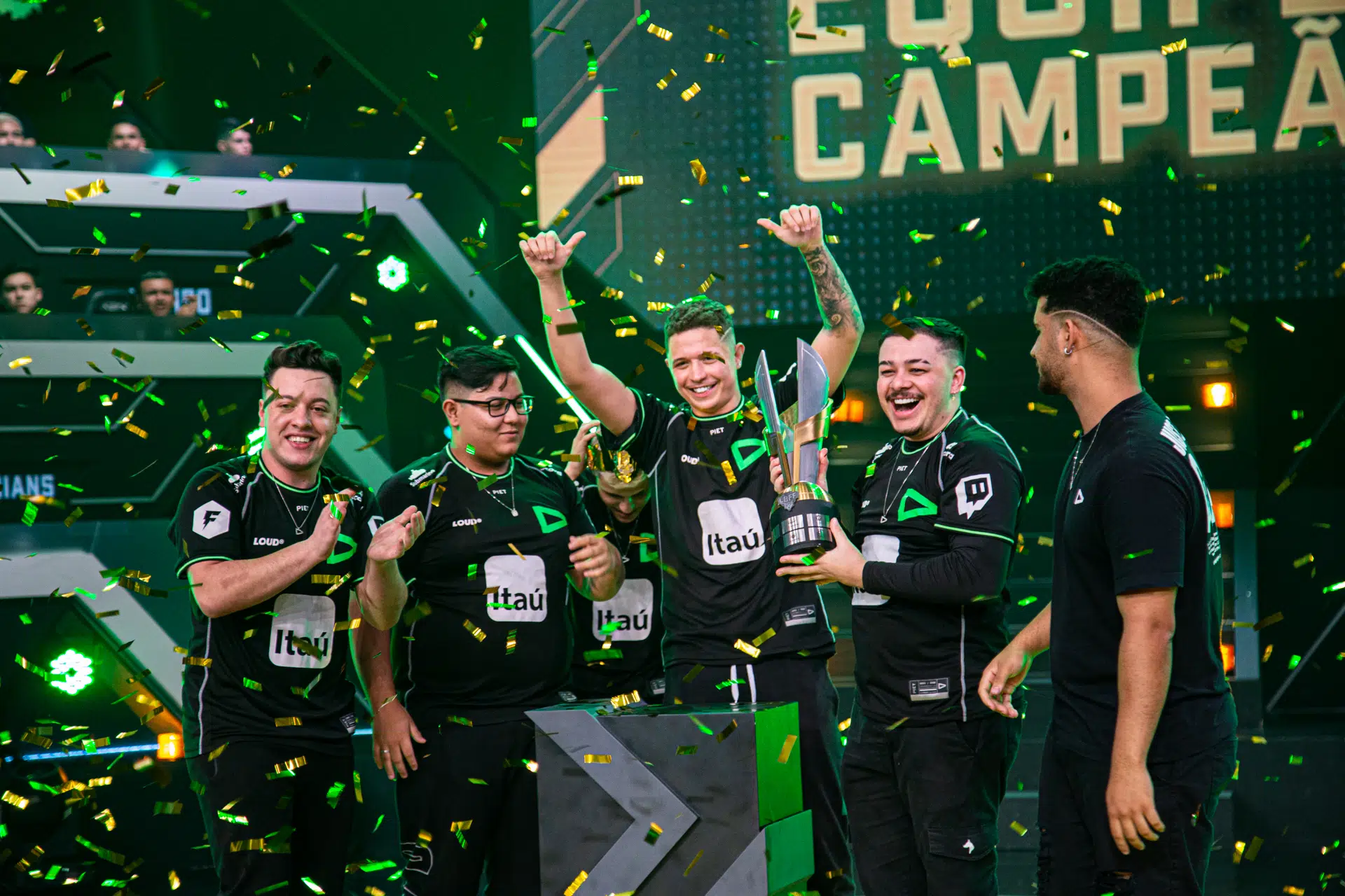 FF: LOUD conquista dobradinha e é campeã da LBFF 7 2 LOUD - LBFF