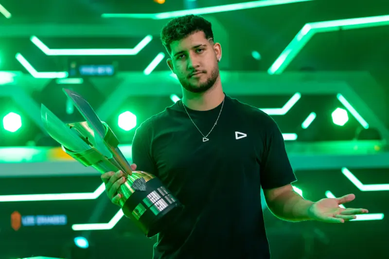 FF: Técnico da LOUD rechaça chegada de novo player e fala sobre preparação para Copa do Mundo frois.jpg