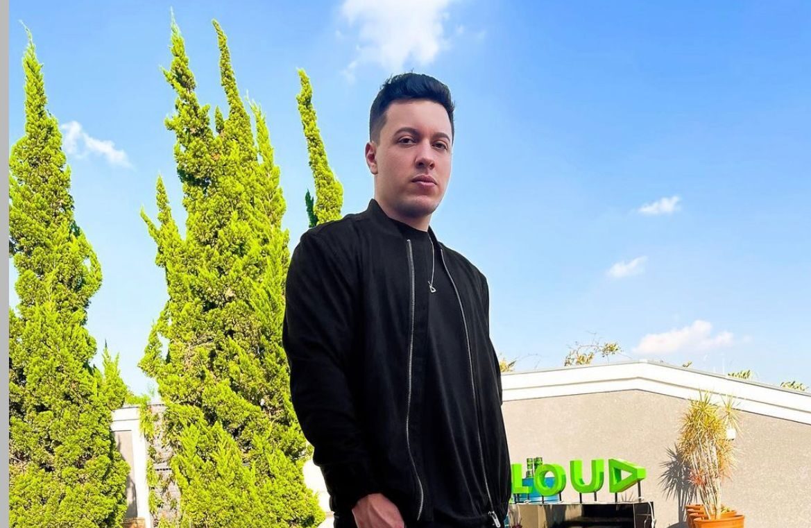 Will posando
