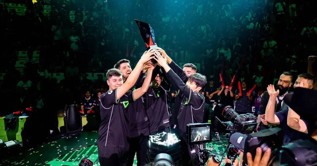CBLOL 2023: LOUD vai para sua segunda final consecutiva e aumenta rivalidade com paiN Gaming 7 CBLOL 2023: LOUD vai para sua segunda final consecutiva e aumenta rivalidade com paiN Gaming loud campea cblol 2022 2.jpg