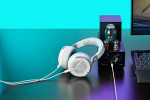 Corsair revela novo headset VIRTUOSO PRO 2 Corsair revela novo headset VIRTUOSO PRO Virtuoso PRO WHITE 12