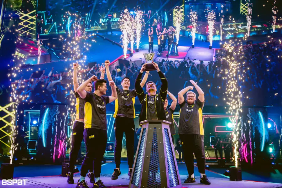 Pausa de um campeão: A linha do tempo de s1mple no Counter-Strike 4 Pausa de um campeão: A linha do tempo de s1mple no Counter-Strike NAVI win e9z46m.jpg