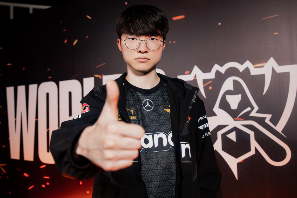 LoL: Faker escolhe Ahri na LCK mas não utiliza sua própria skin imagem 2023 10 29 112329294