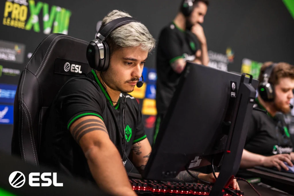 CS2: Os 5 melhores jogadores brasileiros de janeiro felps 2