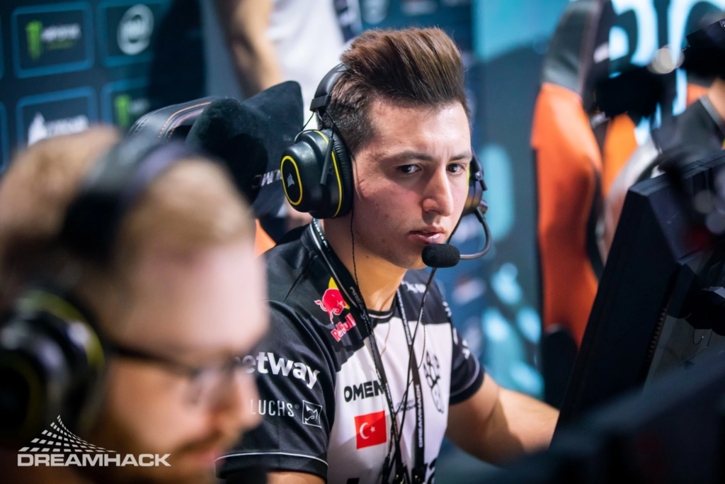 CS2: Confira os 5 melhores jogadores da primeira fase do Major 5 CS2: Confira os 5 melhores jogadores da primeira fase do Major imagem 2024 03 23 031531979