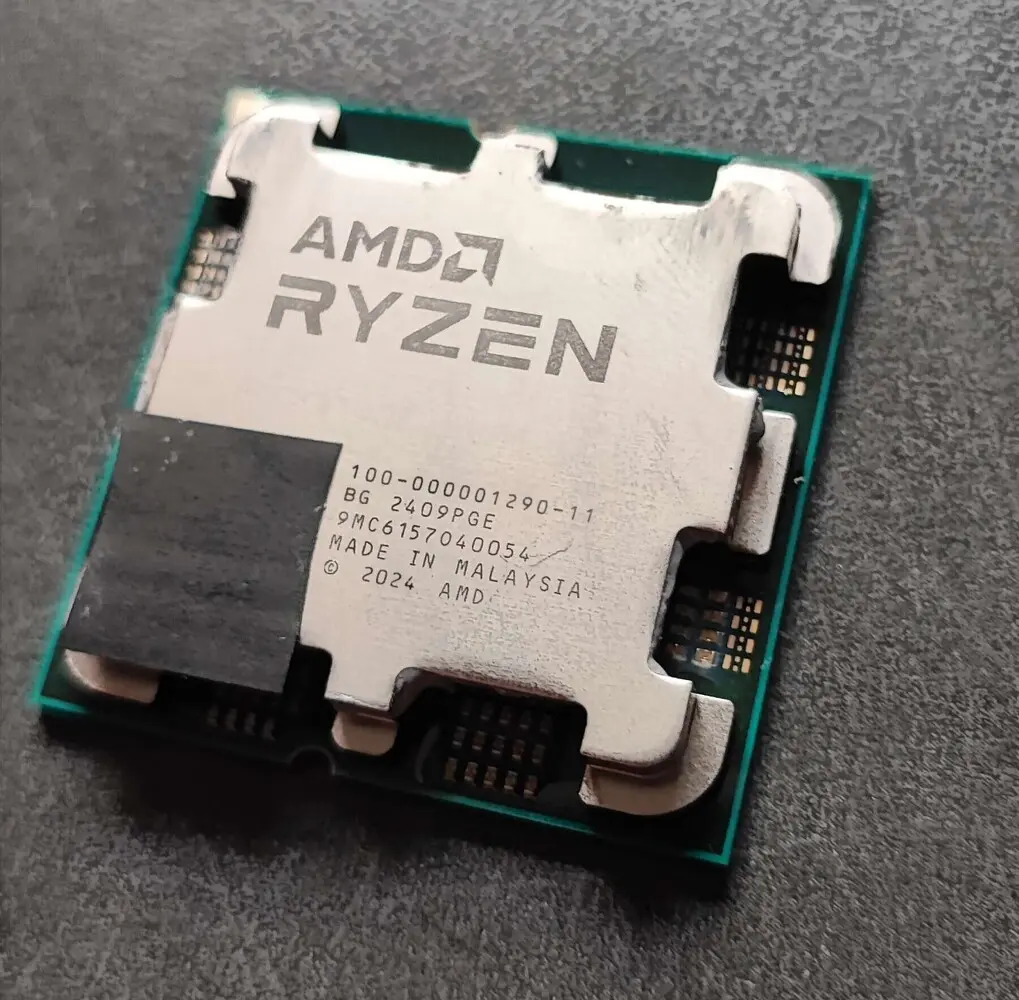 Fotos inéditas mostram CPU AMD Ryzen 9000 Zen 5 e revelam detalhes 2 AMD