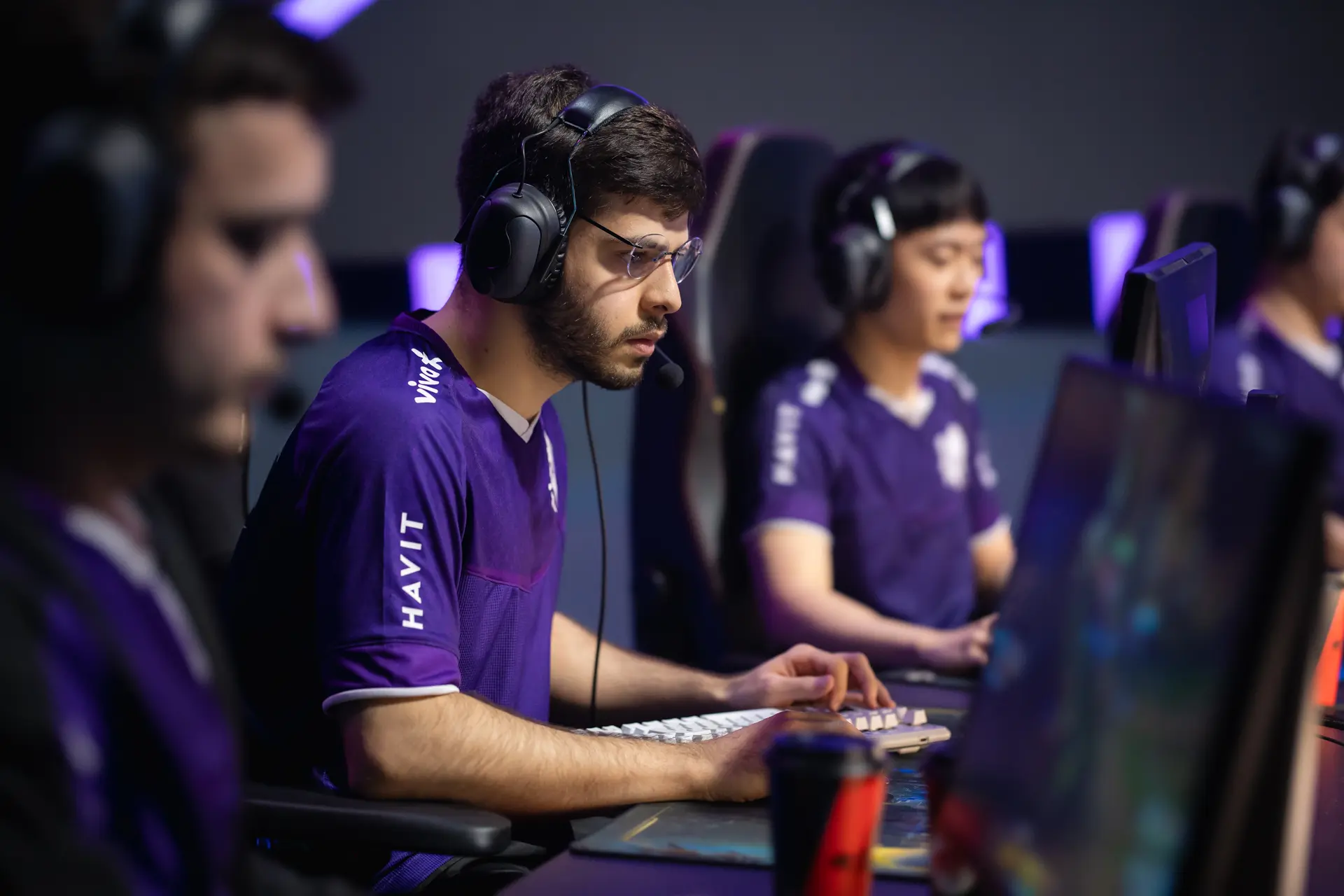 LoL: VKS sofre reverse sweep e é eliminada do Americas Challengers 2 Top da VKS tyrin jogando no palco do Americas Challengers