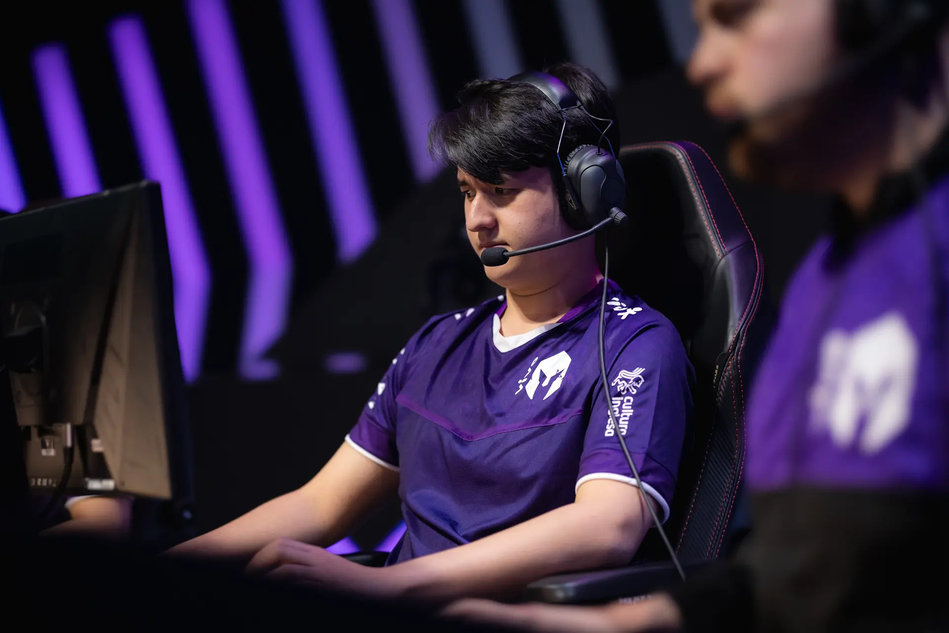 LoL: VKS sofre reverse sweep e é eliminada do Americas Challengers 3 VKS Sarolu jogando no palco do Americas Challengers