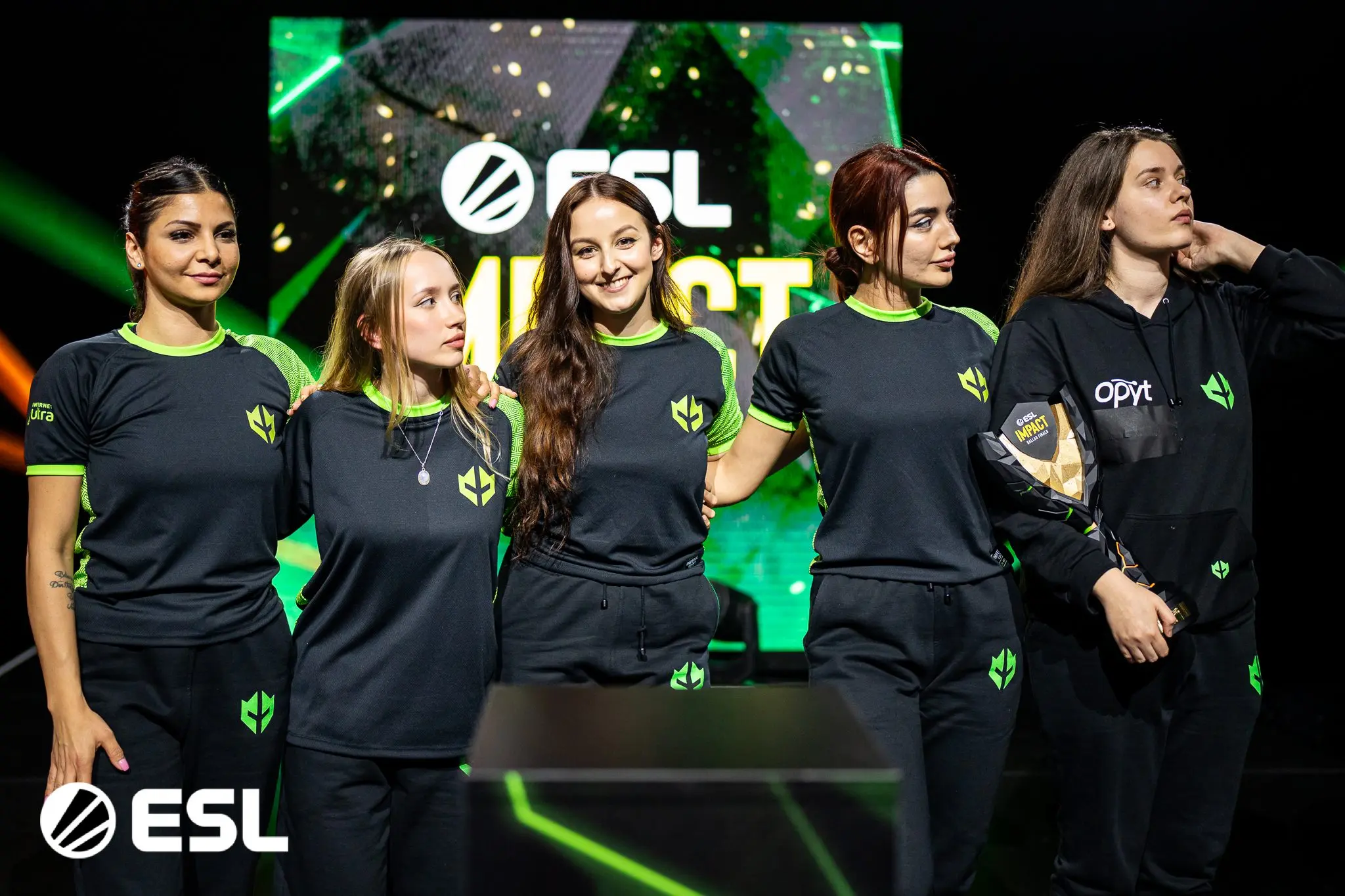 CS: Guia para acompanhar o Rainhas do Clutch 2 CS: Guia para acompanhar o Rainhas do Clutch Imperial Valkyries ESL Impact League Season 5.jpg