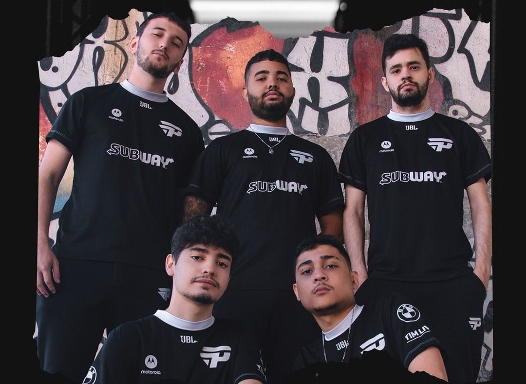 equipe de CS2 da paiN Gaming posando para foto