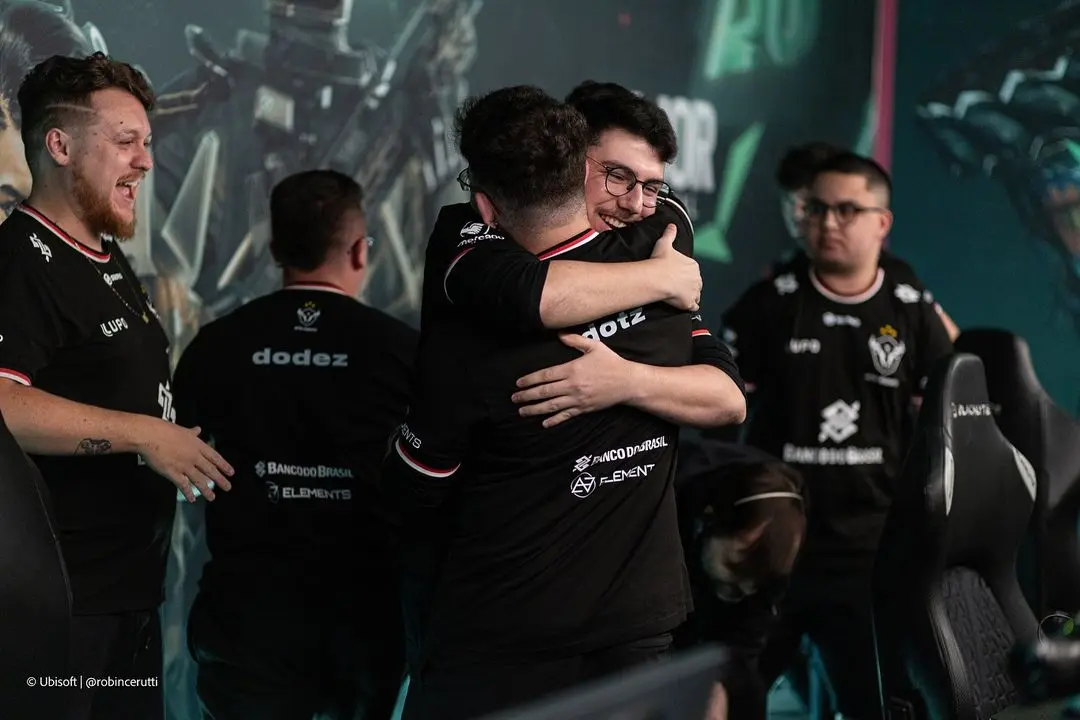 R6 Major Montreal: Brasil está na grande final, confira 2 jogadores da W7M se abraçam após jogo no R6 Major Montreal