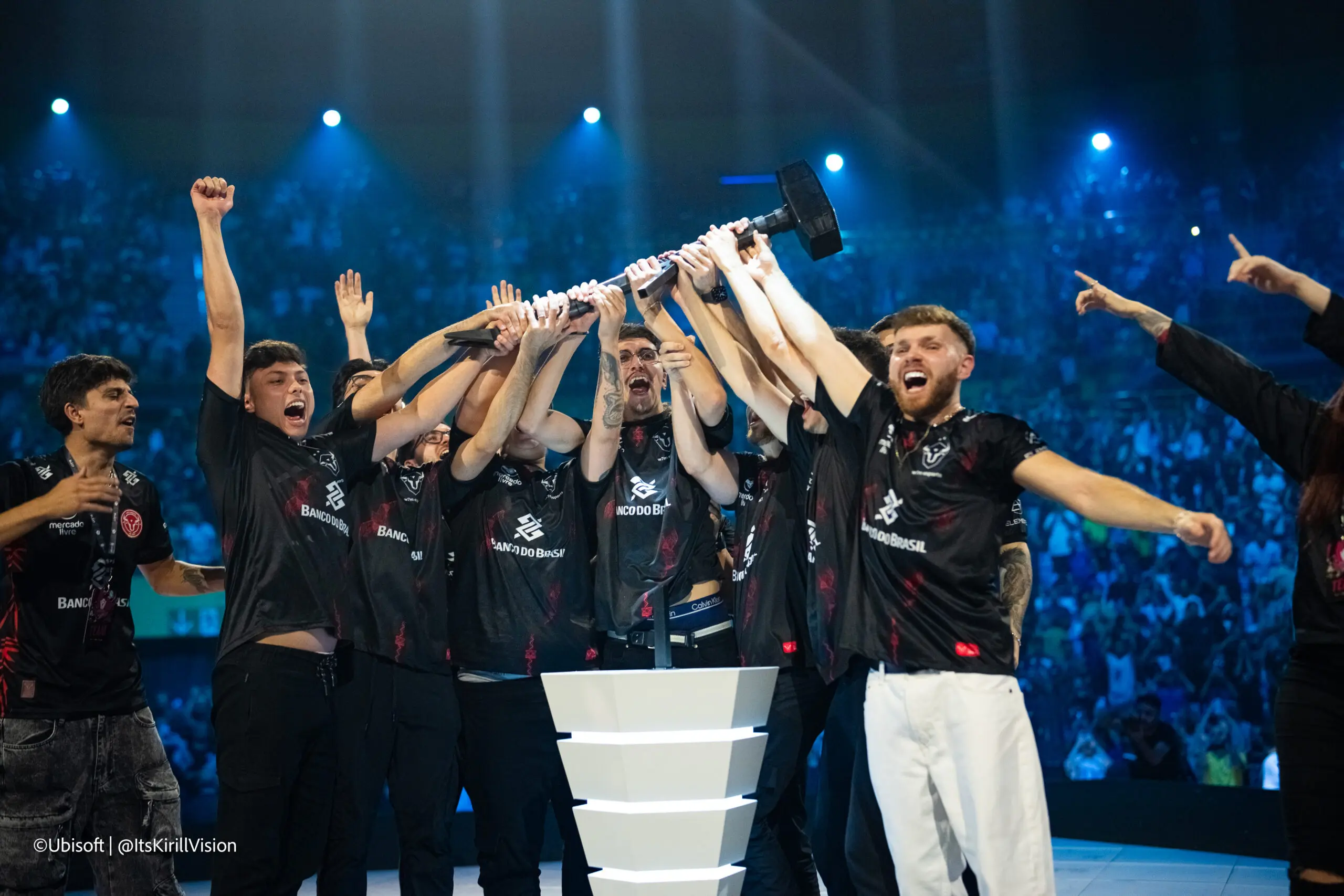 R6: Tricampeão mundial dá dicas para jogar o Rainbow Six Siege 2 R6: Tricampeão mundial dá dicas para jogar o Rainbow Six Siege 53552708564 b12435059b o scaled.jpg