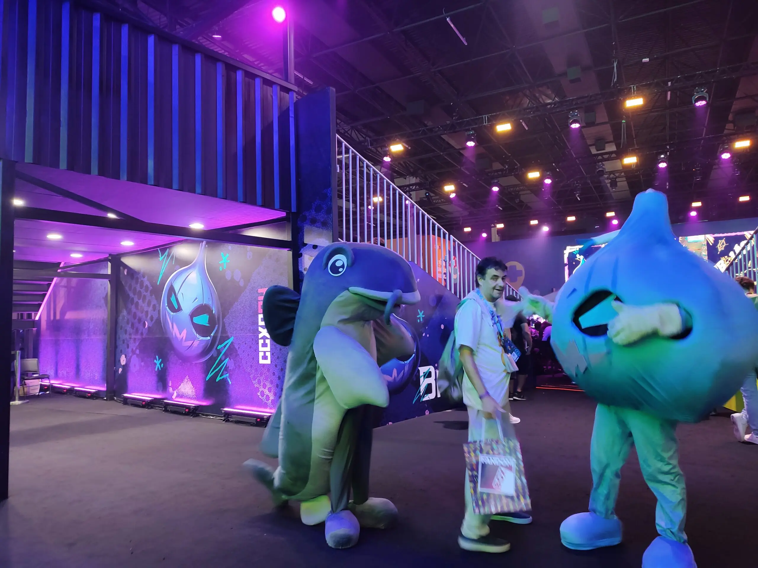 LoL: Argentino opina sobre torcida brasileira do CBOLÃO 2 mascotes do CBOLÃO, campeonato de LoL na CCXP
