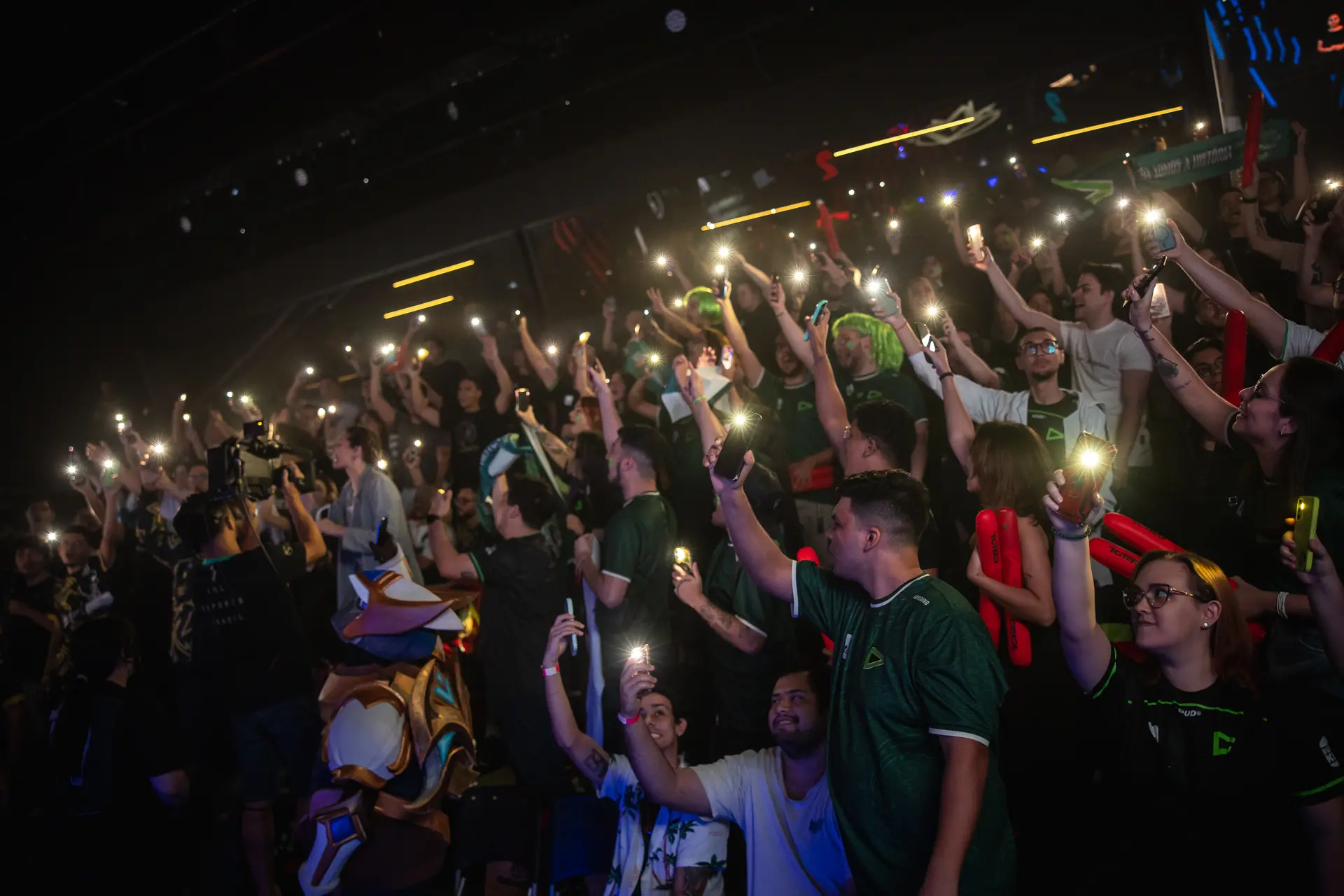 LoL: Conheça as co-streams da primeira temporada da LTA Sul, o novo CBLOL 3 público do CBLOL acompanhando partidas de LoL
