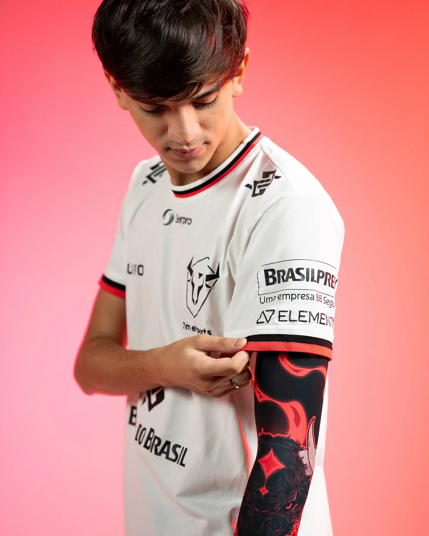FF: Pro player recebe exposed de influenciadora; "fiquei calada e esse foi o meu erro" 2 jogador de FF, Nikeboy