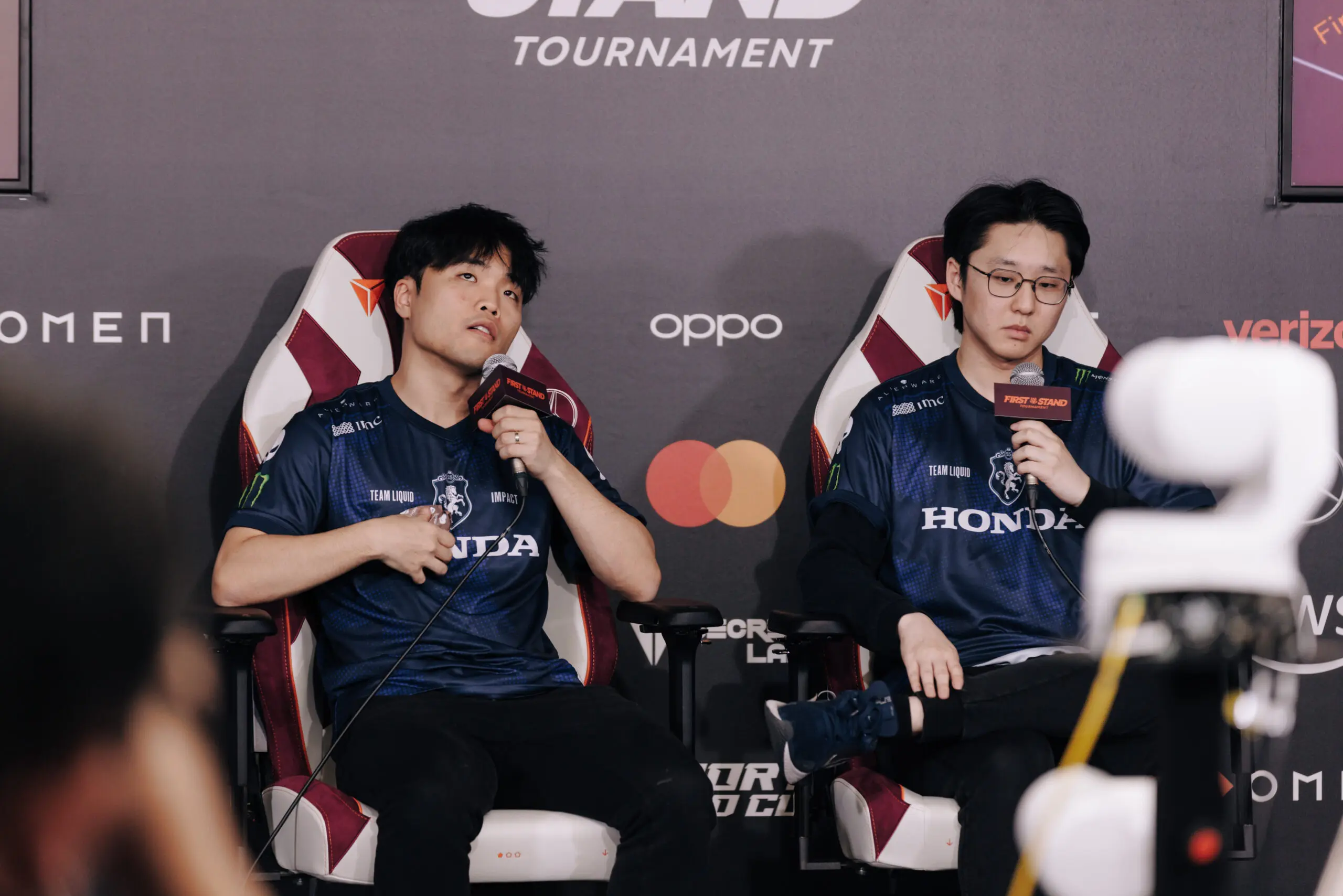 jogadores Impact e Yeon da TL que disputou o First Stand