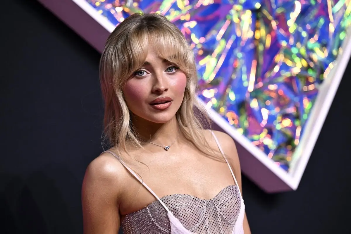 Sabrina Carpenter Tour: Drakehero é fã da cantora? download 1.jpg