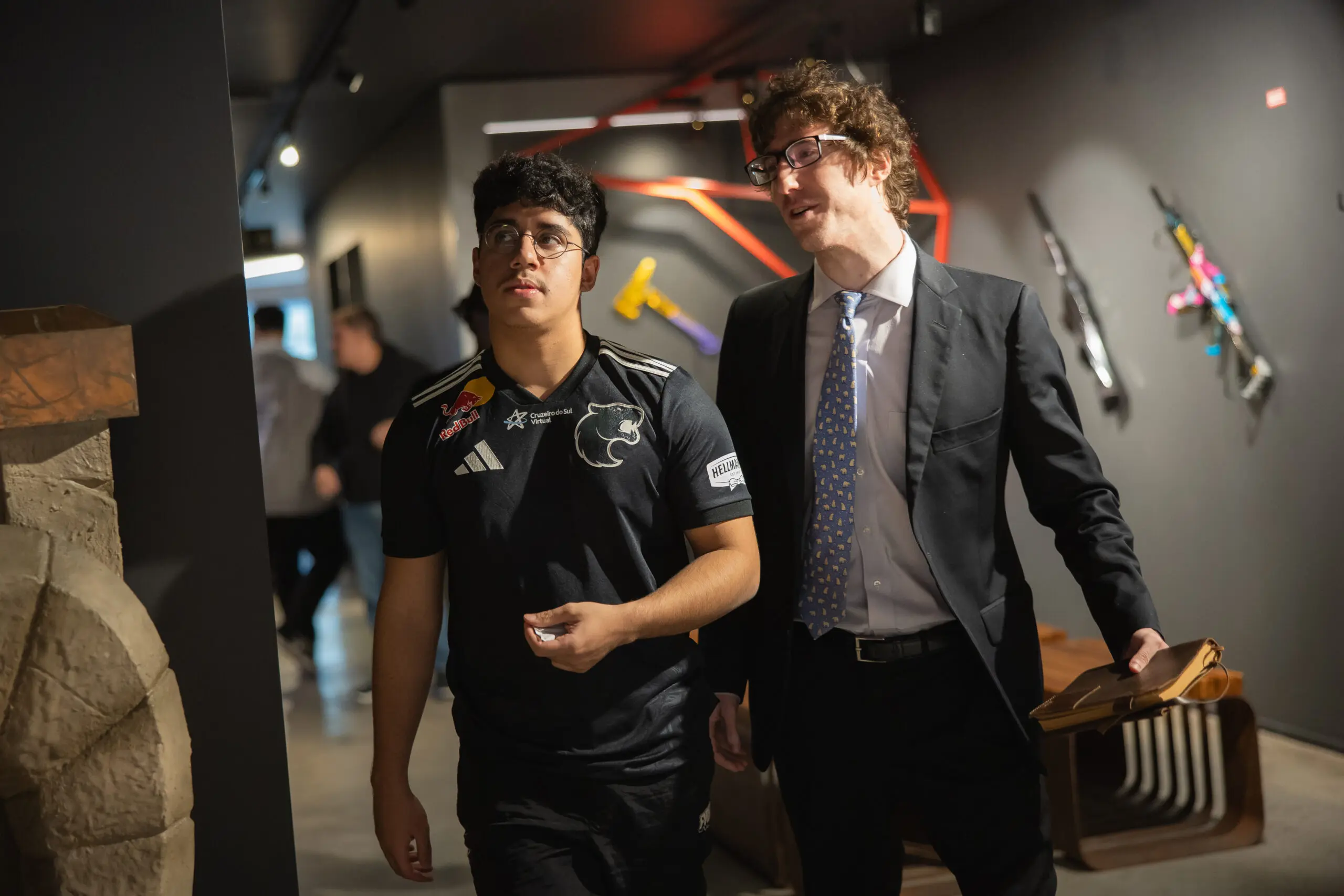 LoL: Como é feita a comunicação da FURIA? Pro players são brasileiros e o coach, estrangeiro 2 Thinkcard e Tatu da FURIA LoL