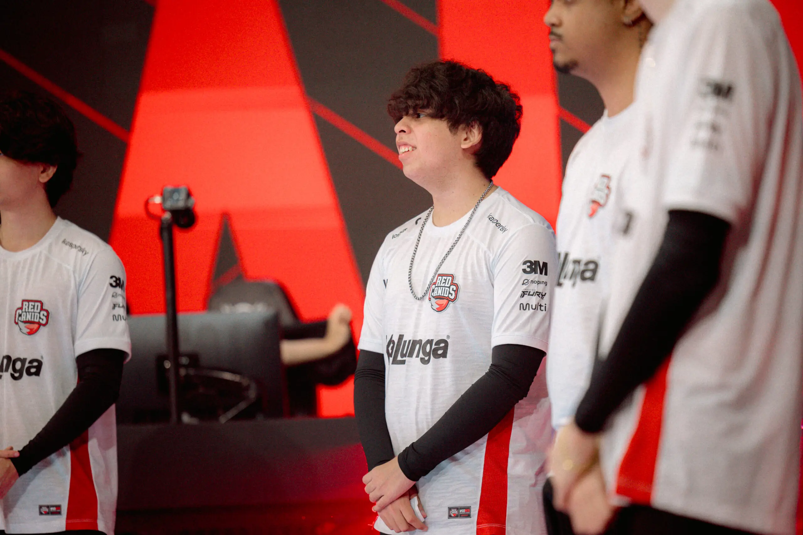 LoL: LOUD encaminha contratação de novo jogador, diz rumor 54682517289 816a0a2a30 o scaled.jpg