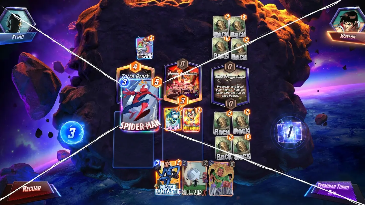 Cartas do jogo sendo mostradas com destaque na do Homem-Aranha.