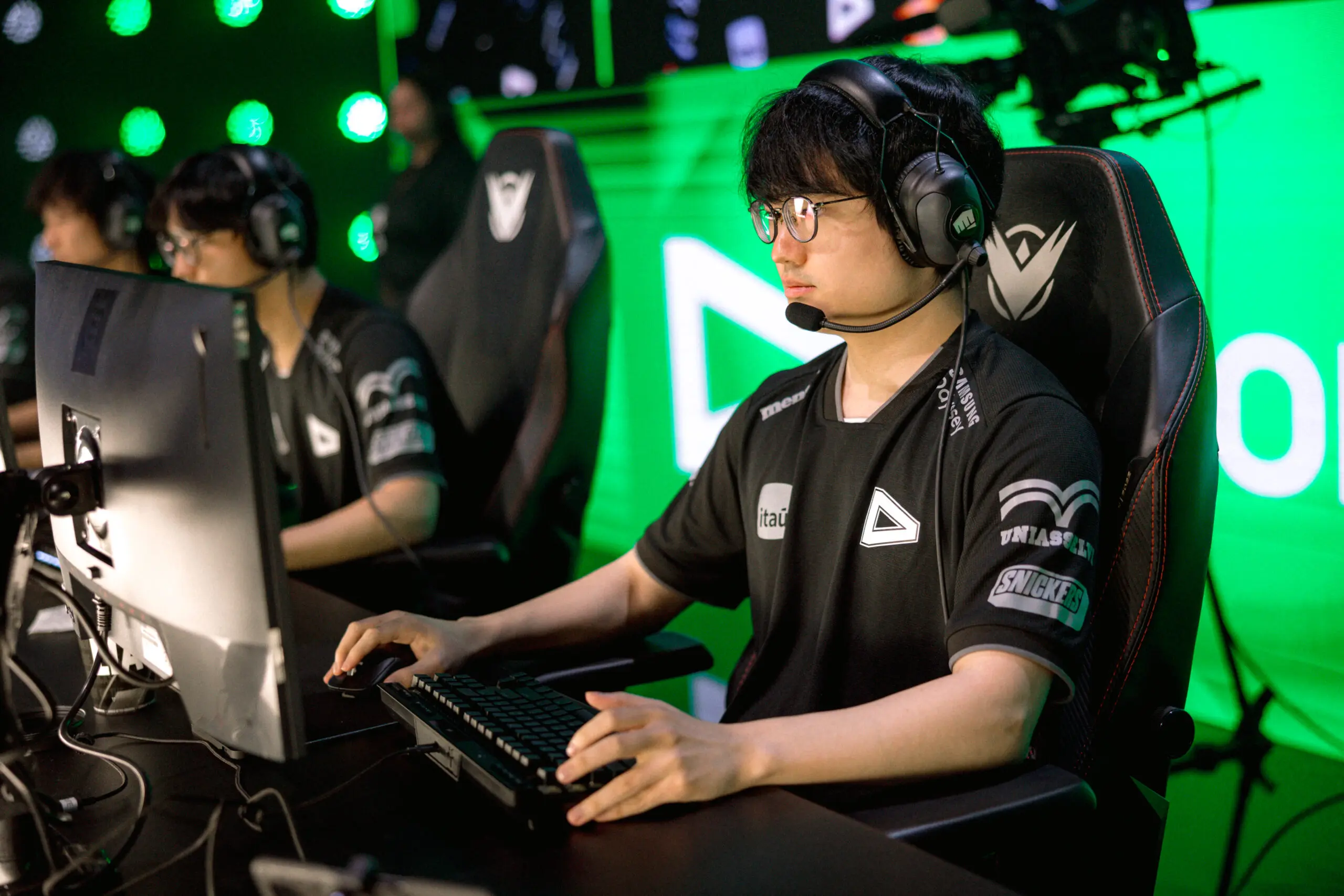 LoL: TitaN na LOUD? Loudgods "tenta" recrutar o jogador; Entenda 54754365411 3a246844dd o scaled.jpg