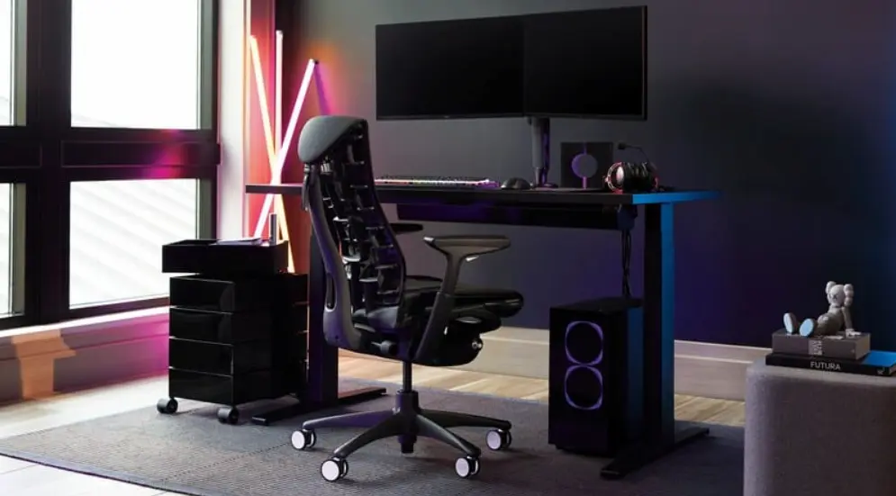 Setup gamer completo com destaque para a mesa gamer.