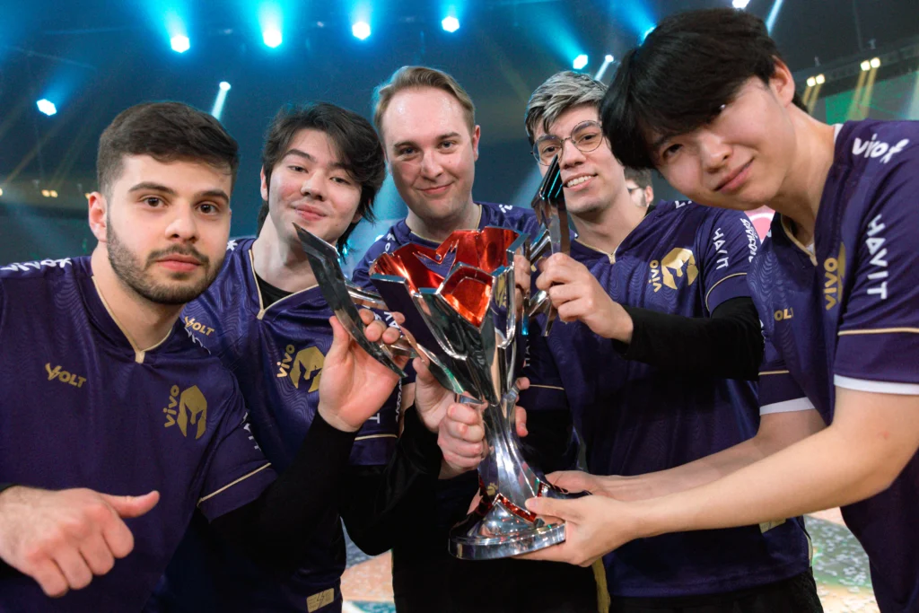 LoL: Guia completo da Copa CBLOL 2026 4 Jogadores profissionais de League of Legends da Vivo Keyd Stars comemorando o título da LTA Sul Split 3