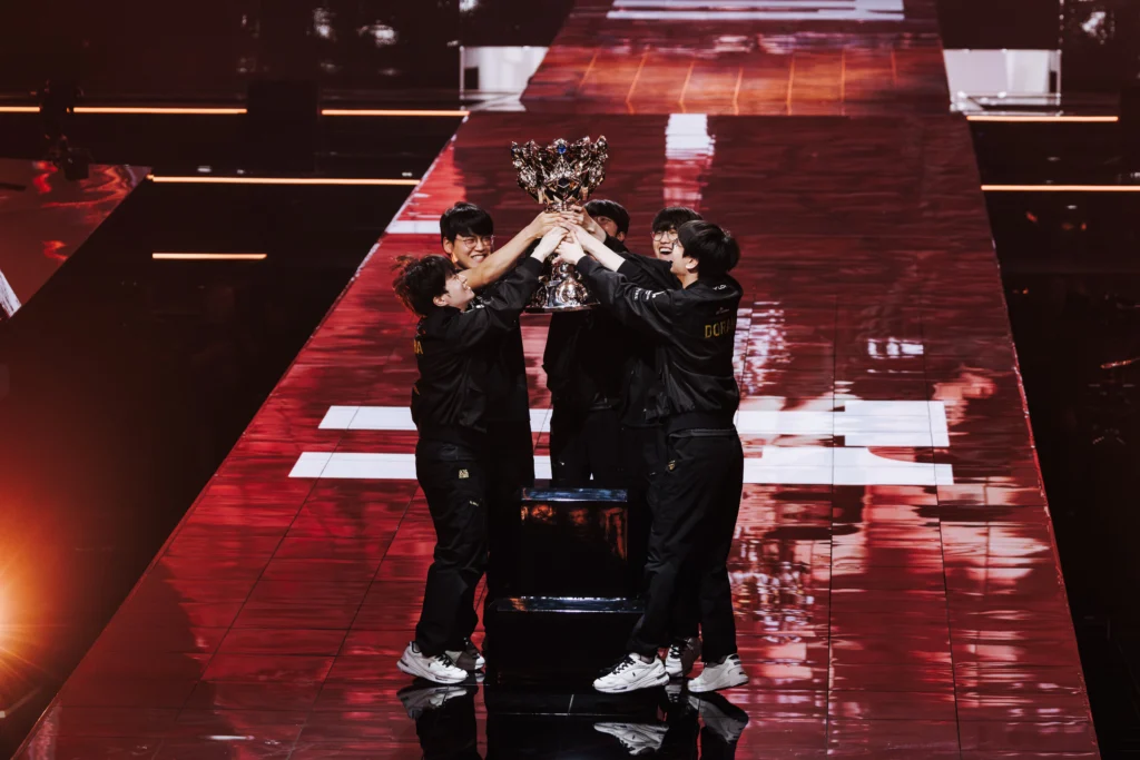 LoL: Jogador da T1 revela campeão escolhido para skin do Worlds 54912086031 5d507a514e o