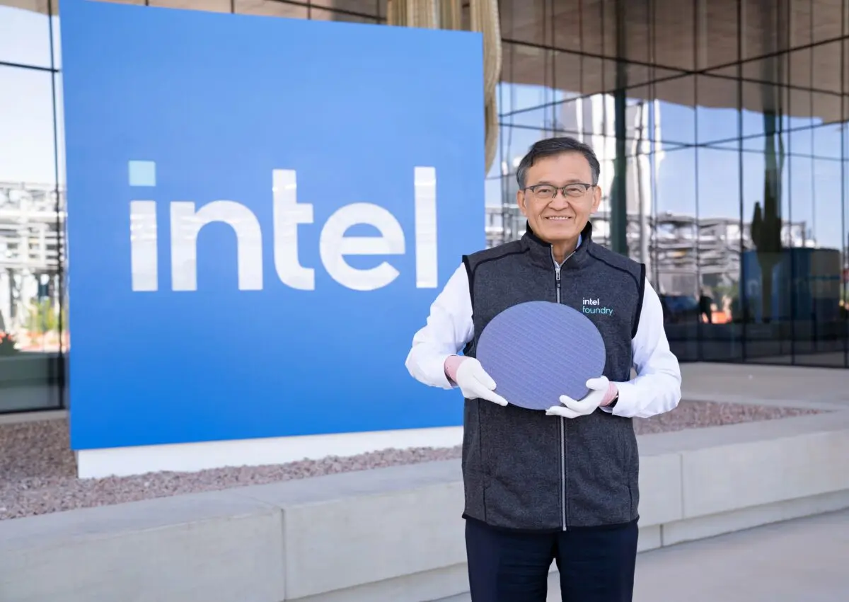 Quem é o dono da Intel? 2 Quem é o dono da Intel? lib bu tan wafer ultra core 3 1200x851 1.jpg