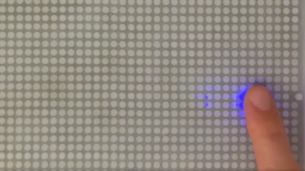 Universidade cria tela capaz de transmitir sensação tátil 2 Universidade cria tela capaz de transmitir sensação tátil QJVRnFgCJEbjCKC7kRaLyR 970 80.png