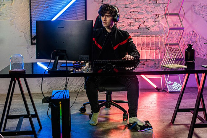 Teclado para os pés promete melhorar sua performance em FPS 2 Teclado