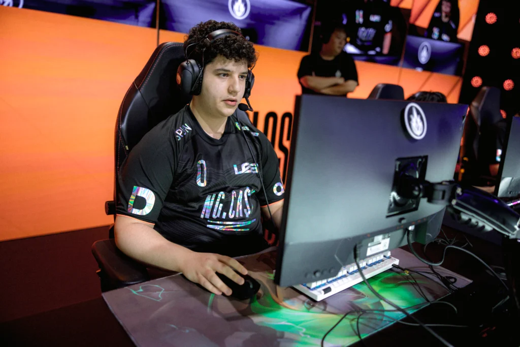 Pro Player da LOS pode ser afetado com LoL proibido para -18 2 Wallyson "Duduhh" Silva, jogador profissional de League of Legends da LOS.