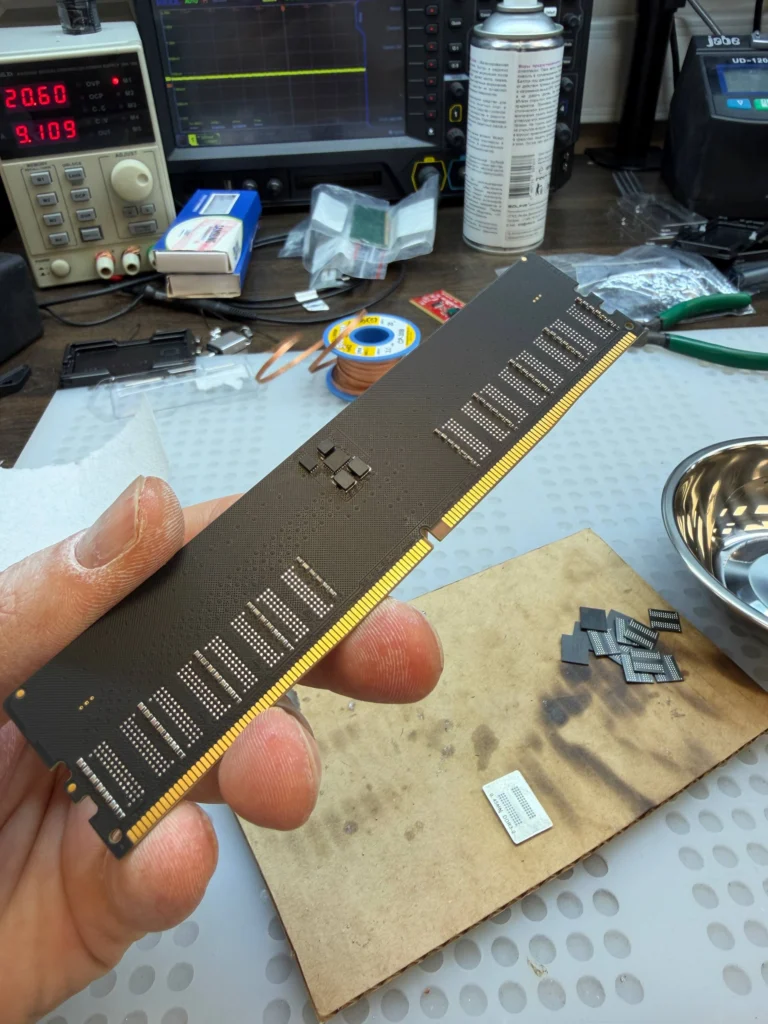 Modder Russo Fabrica Própria Memória DDR5 e Economiza US$ 800 2 Modder Russo Fabrica Própria Memória DDR5 e Economiza US$ 800 DDR5 MEMORY MOD 8