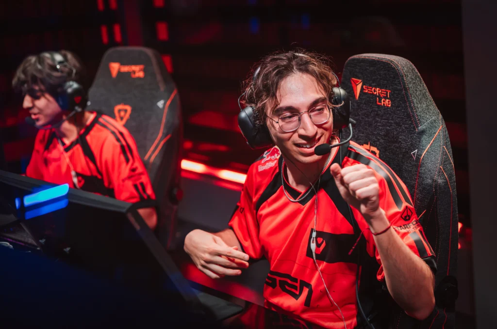 VALORANT: Pro Player retorna para a posição de IGL; Saiba mais 2 Amine "johnqt" Ouarid, jogador profissional de VALORANT da Sentinels.