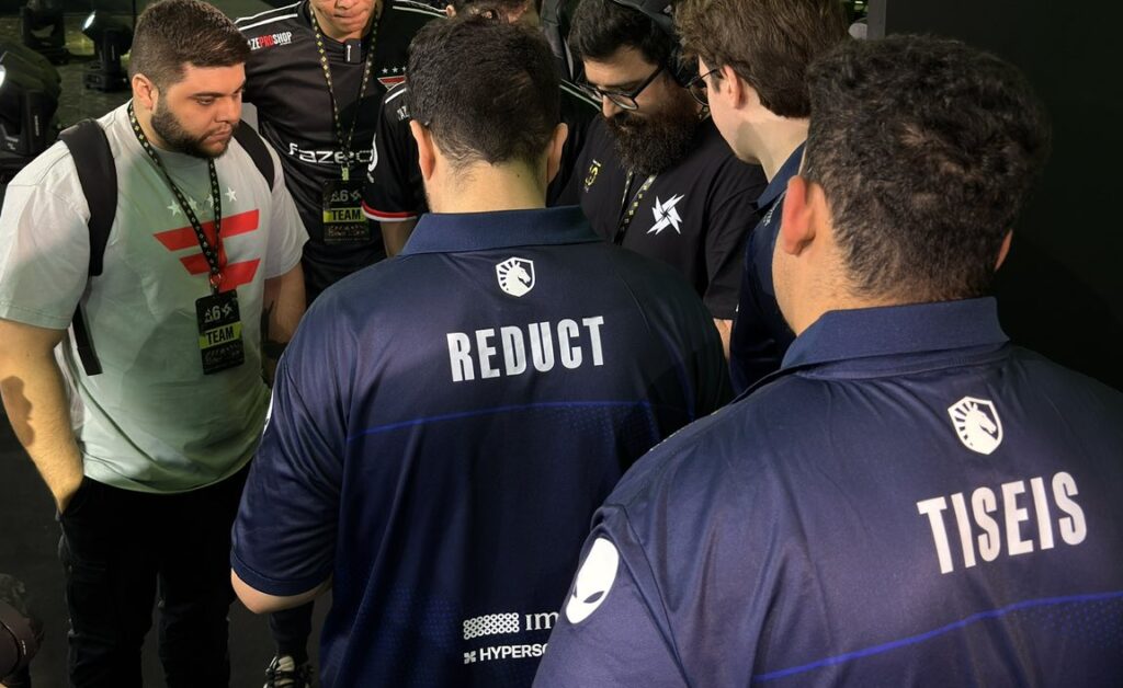 Comissão técnica de Rainbow Six Siege (R6) da Team Liquid.