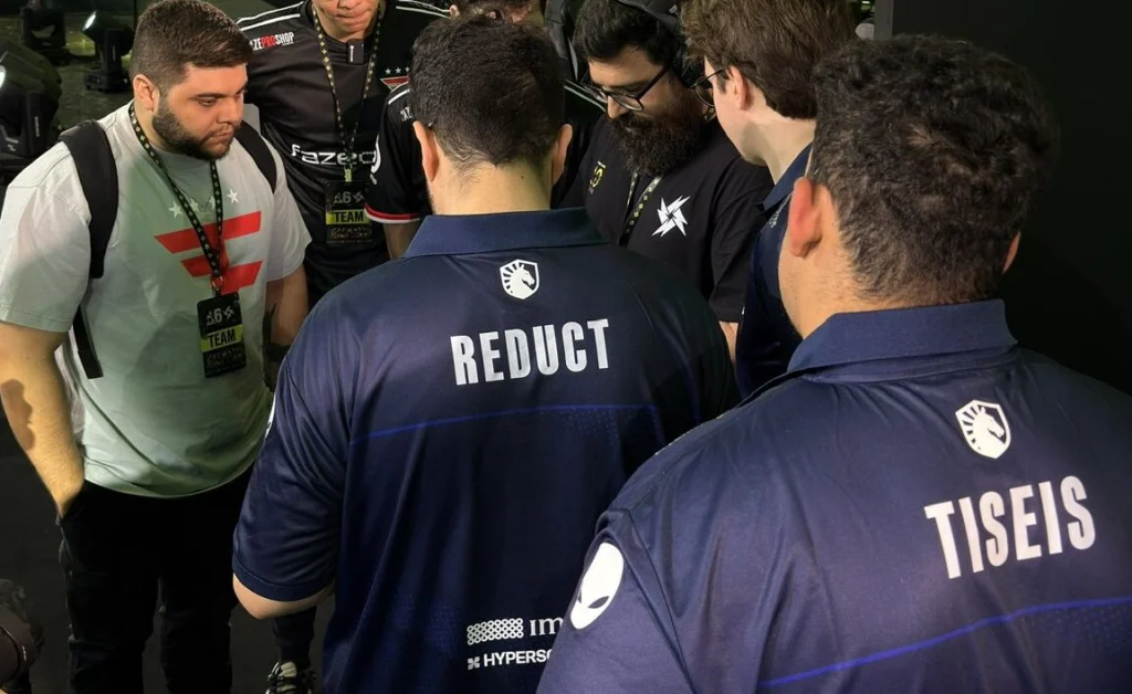 Comissão técnica de Rainbow Six Siege (R6) da Team Liquid. 