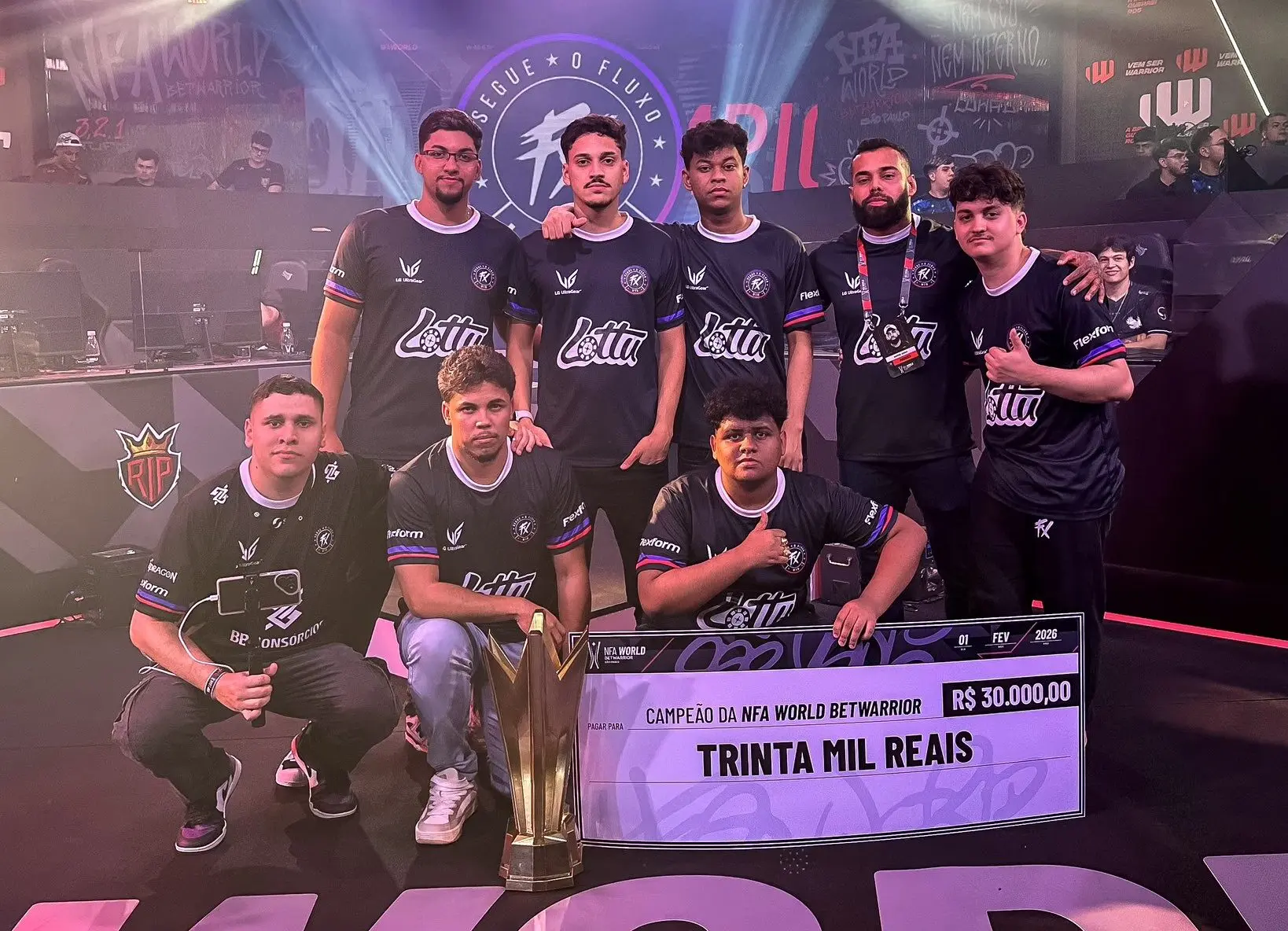 Free Fire: Técnico do Fluxo W7M revela estratégia para título mundial HAH7MYeXsAAajGG e1770048597685.jpg