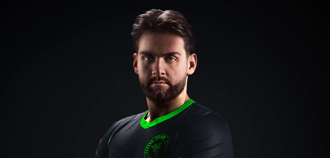 Razer revela linha com um dos maiores riflers da história do CS 2 Razer