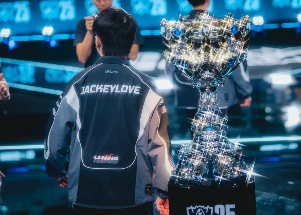 LoL: Campeão mundial retorna das cinzas 2 Yu "JackeyLove" Wenbo, jogador profissional de League of Legends (LoL) da Top Esports (LPL).