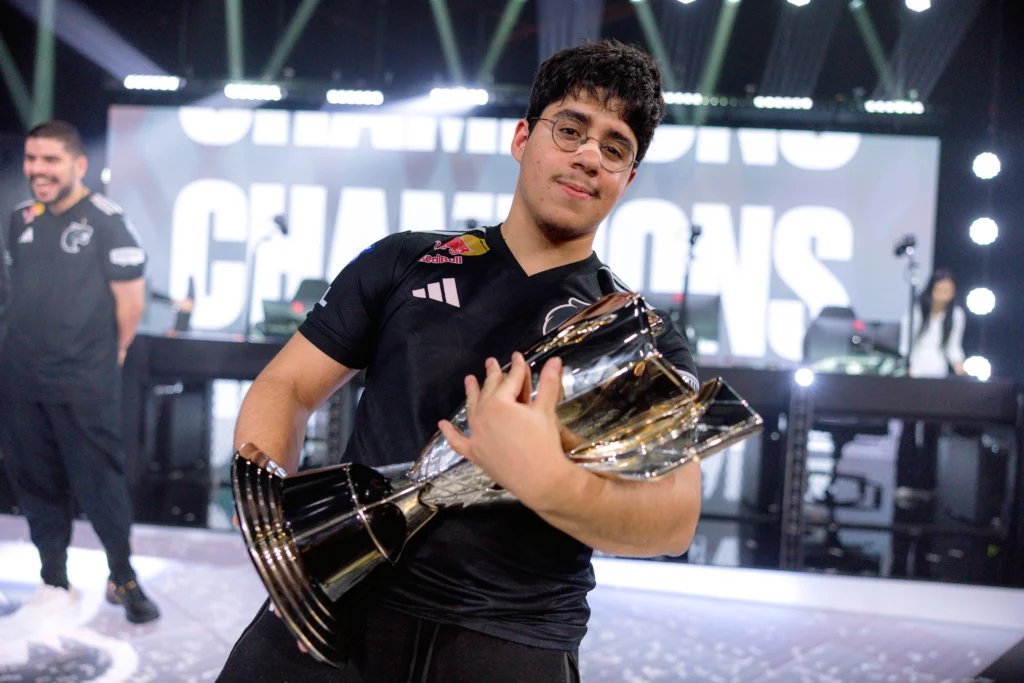 Pedro "Tatu" Seixas, jogador profissional de League of Legends (LoL)) da FURIA.