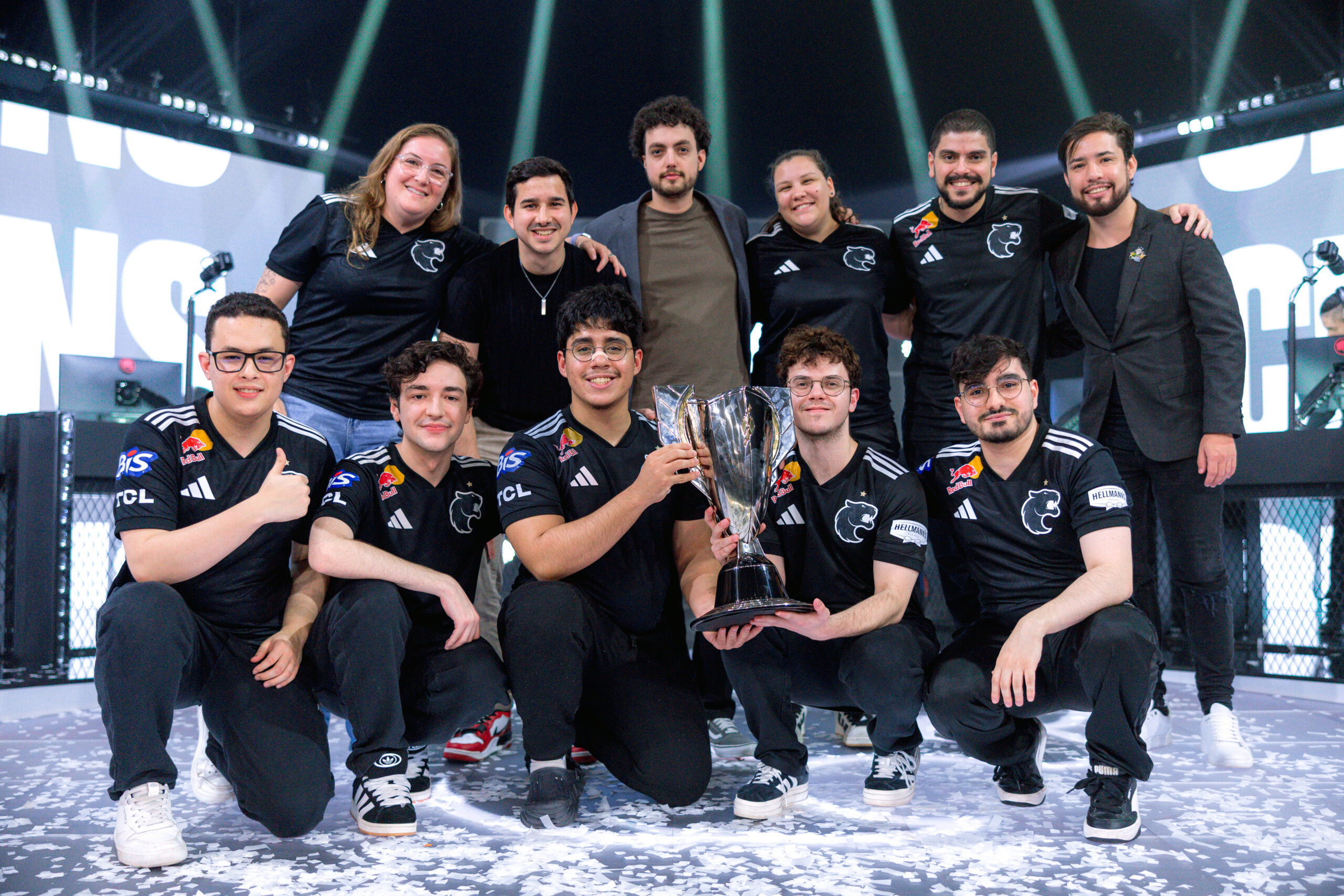 LoL: Analista da FURIA revela semana de treinos antes do título 3 LoL: Analista da FURIA revela semana de treinos antes do título 55137002610 c8f58cf76c o scaled