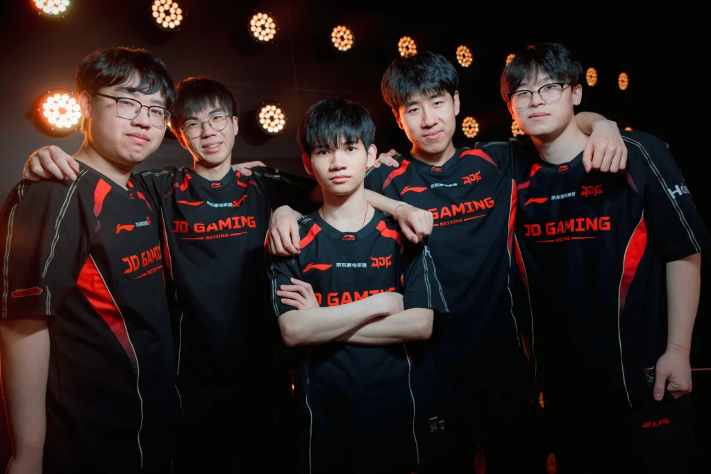 Time de League of Legends (LoL) da JD Gaming. First Stand 2026.