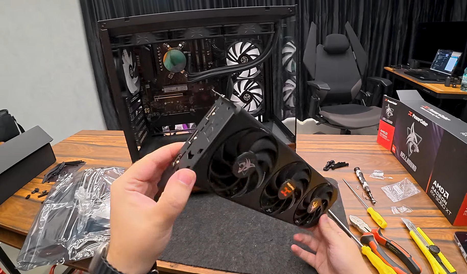 PC Gamer AMD para rodar tudo com 100 FPS+ na Gamescom 2 PC