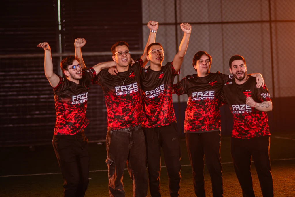 R6: Times do SAL que participarão do Major são definidos 2 Elenco de Rainbow Six Siege (R6) da FaZe Clan.
